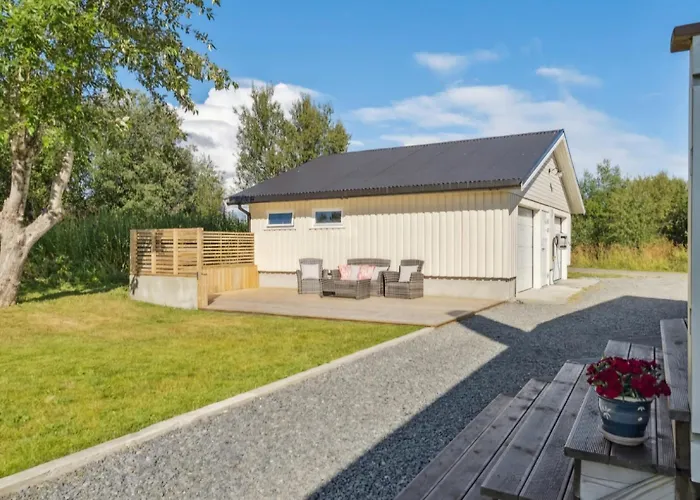 Leilighet Midt I Lofoten Апартаменты Лекнес