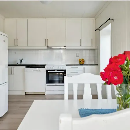 Leilighet Midt I Lofoten Διαμέρισμα Leknes